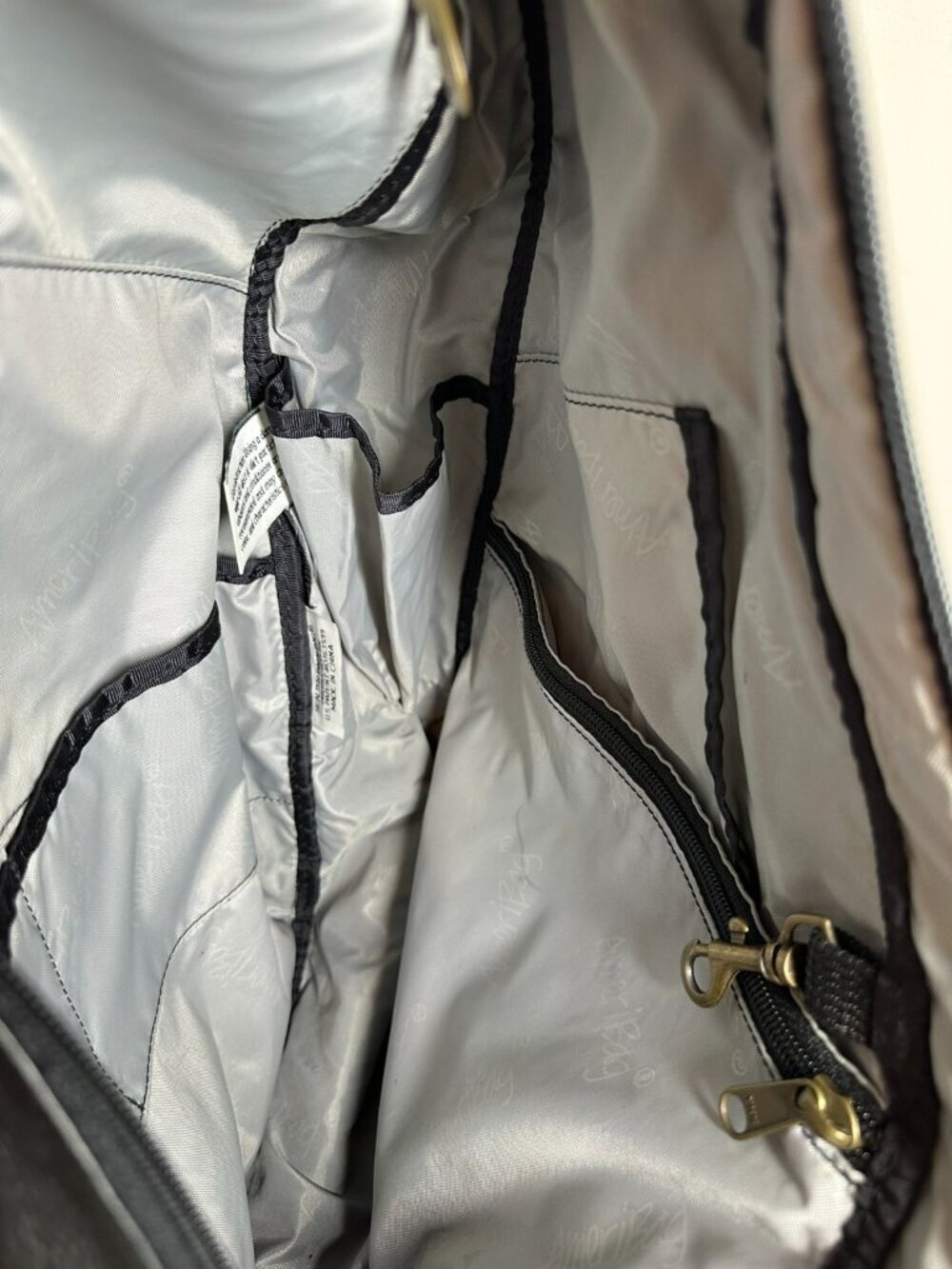 L.L.Bean AmeriBag Healthy Back Black Leather Sling Backpack Crossbody Travel Bag - Picture 7 of 8